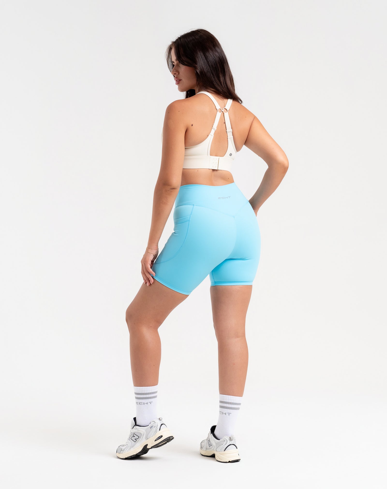 Ascend Pocket Shorts 6" - Baby Blue