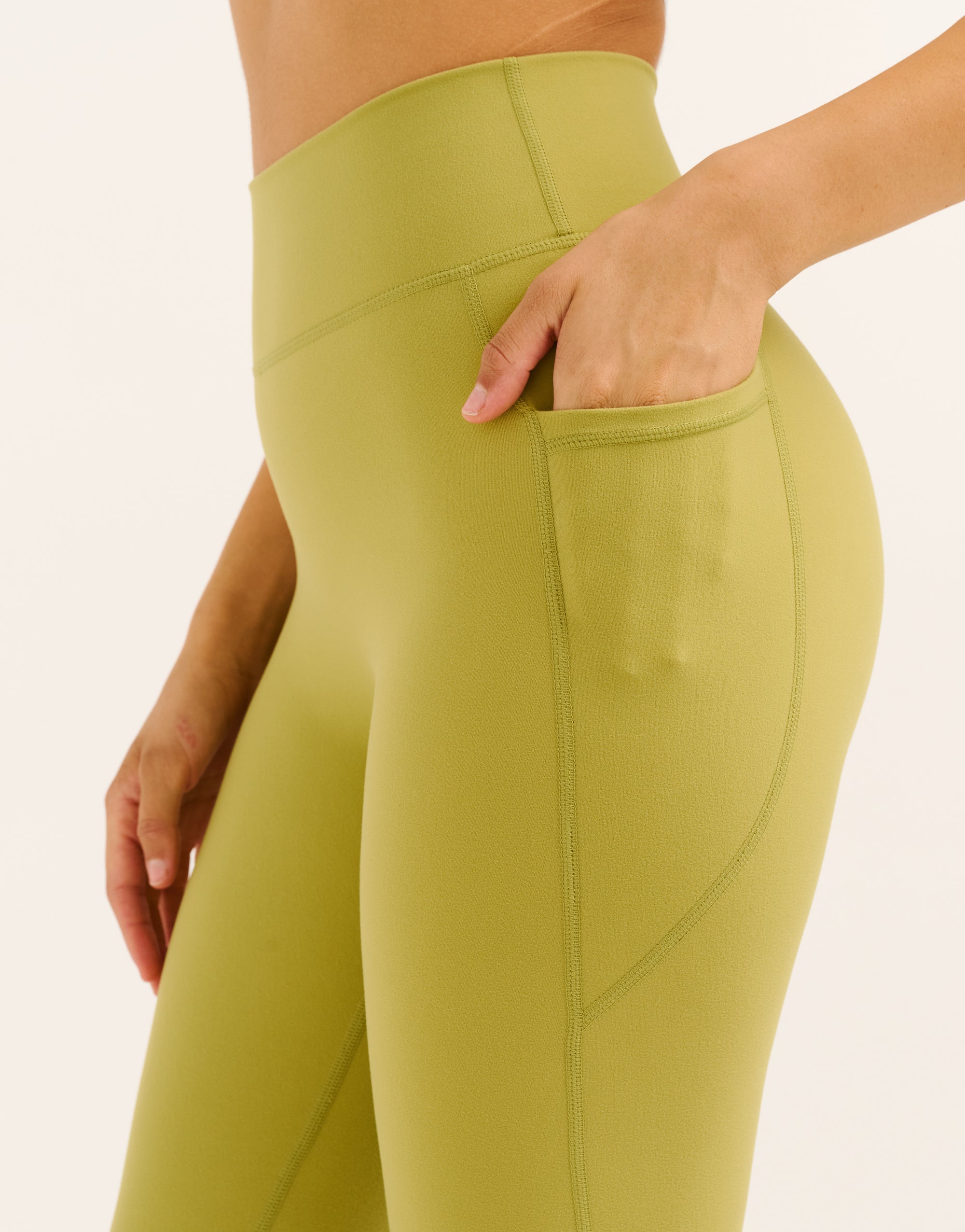 Ascend Pocket Leggings 23" - Olive