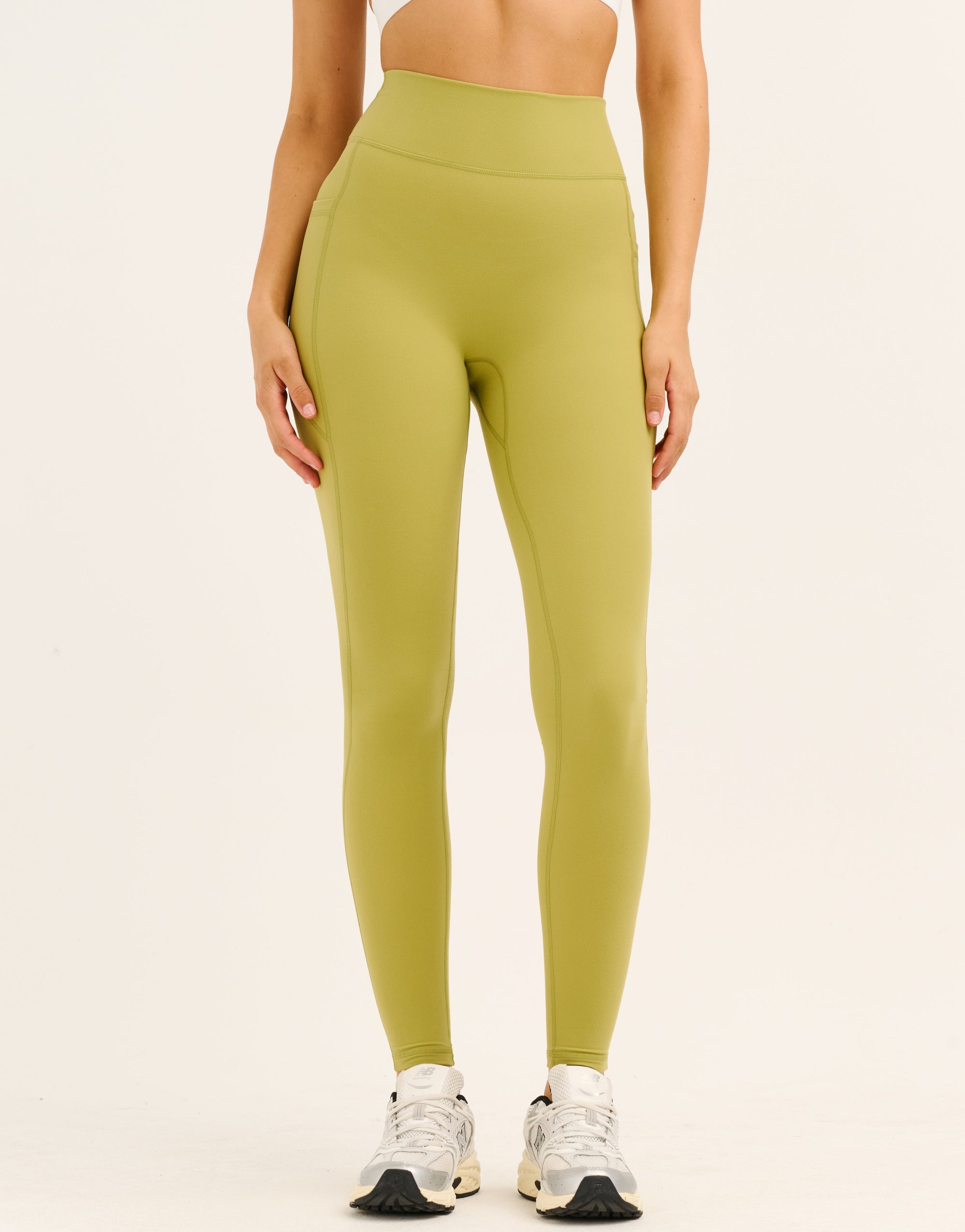 Ascend Pocket Leggings 28" - Olive