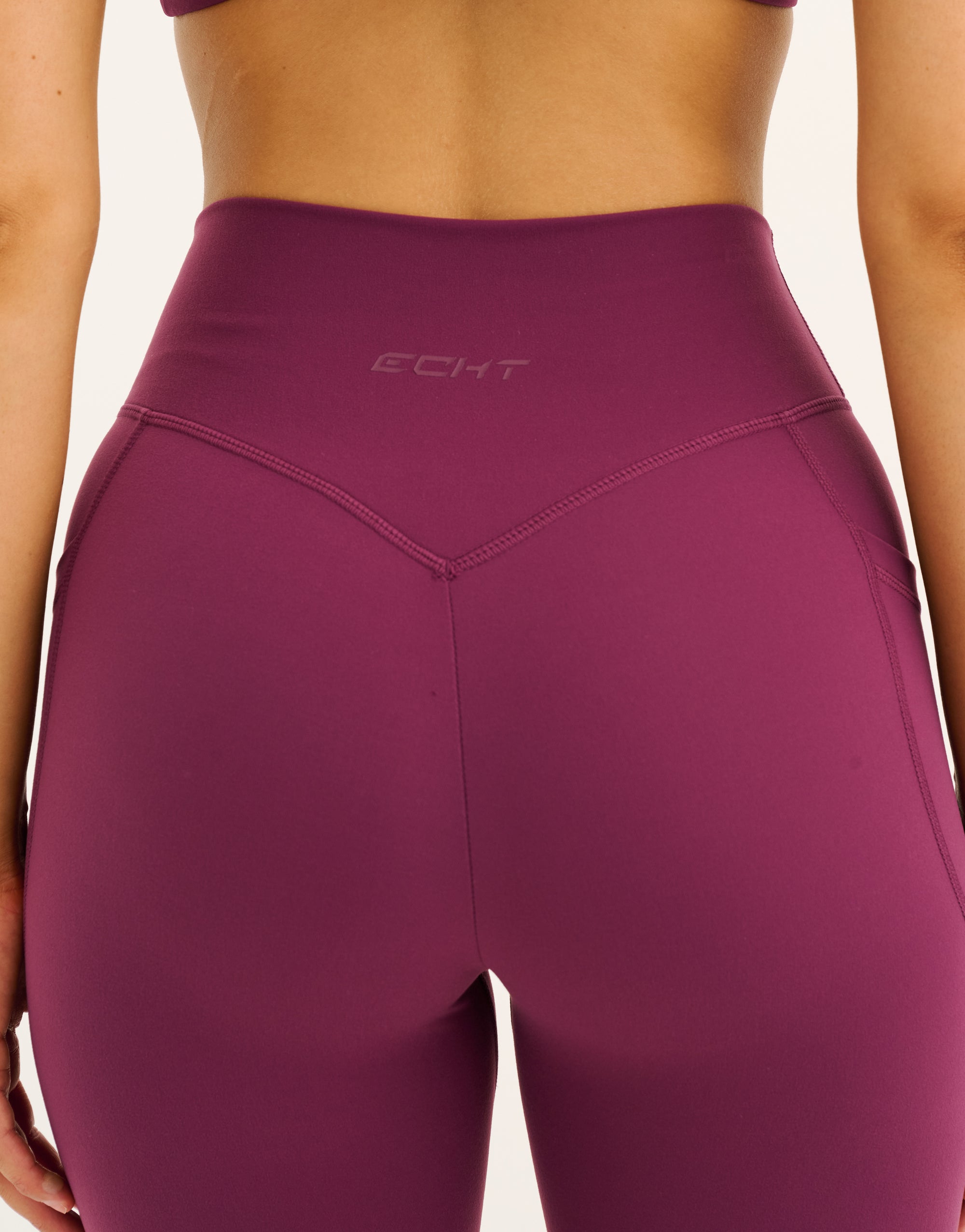 Ascend Pocket Shorts 8" - Blackberry