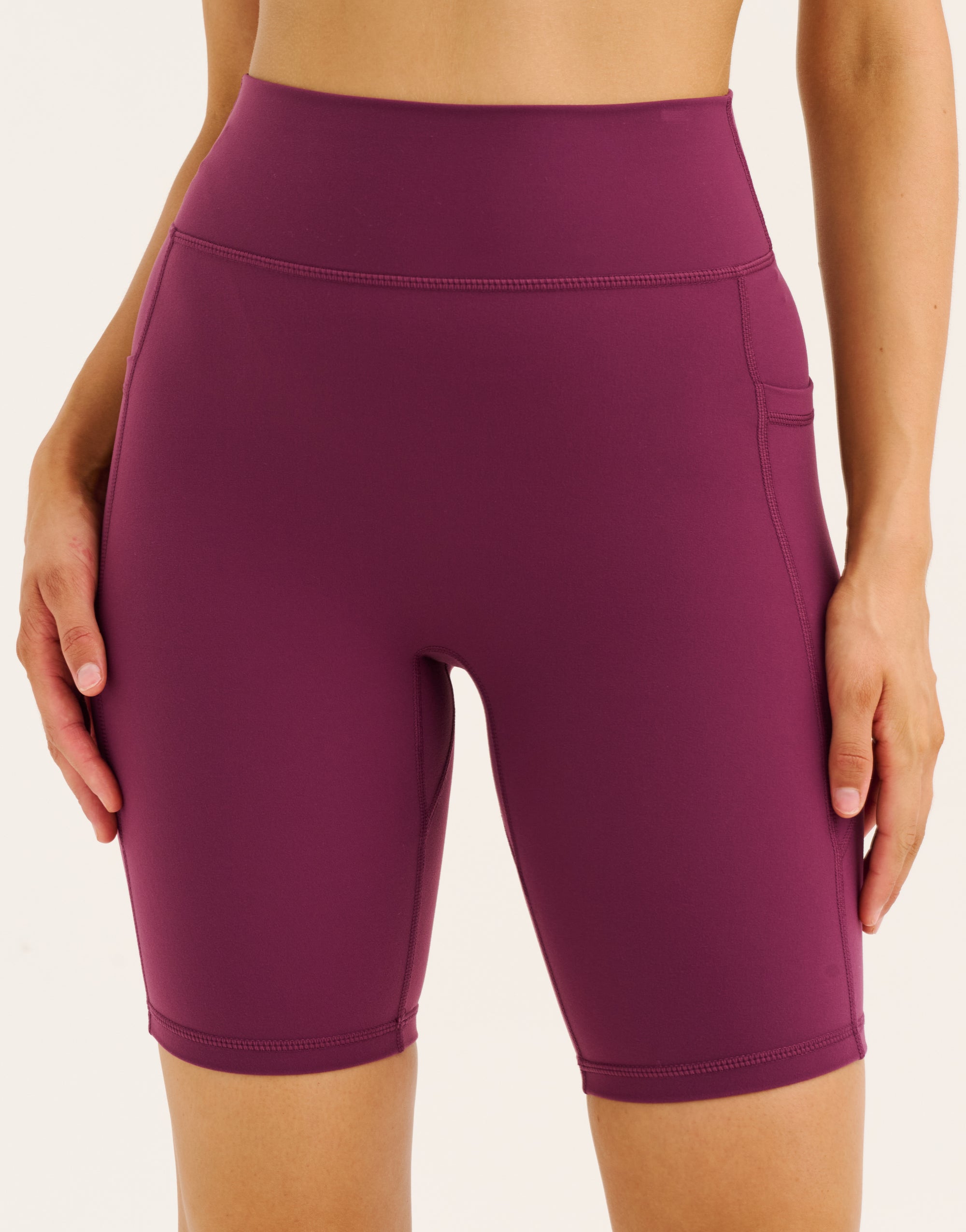 Ascend Pocket Shorts 8" - Blackberry