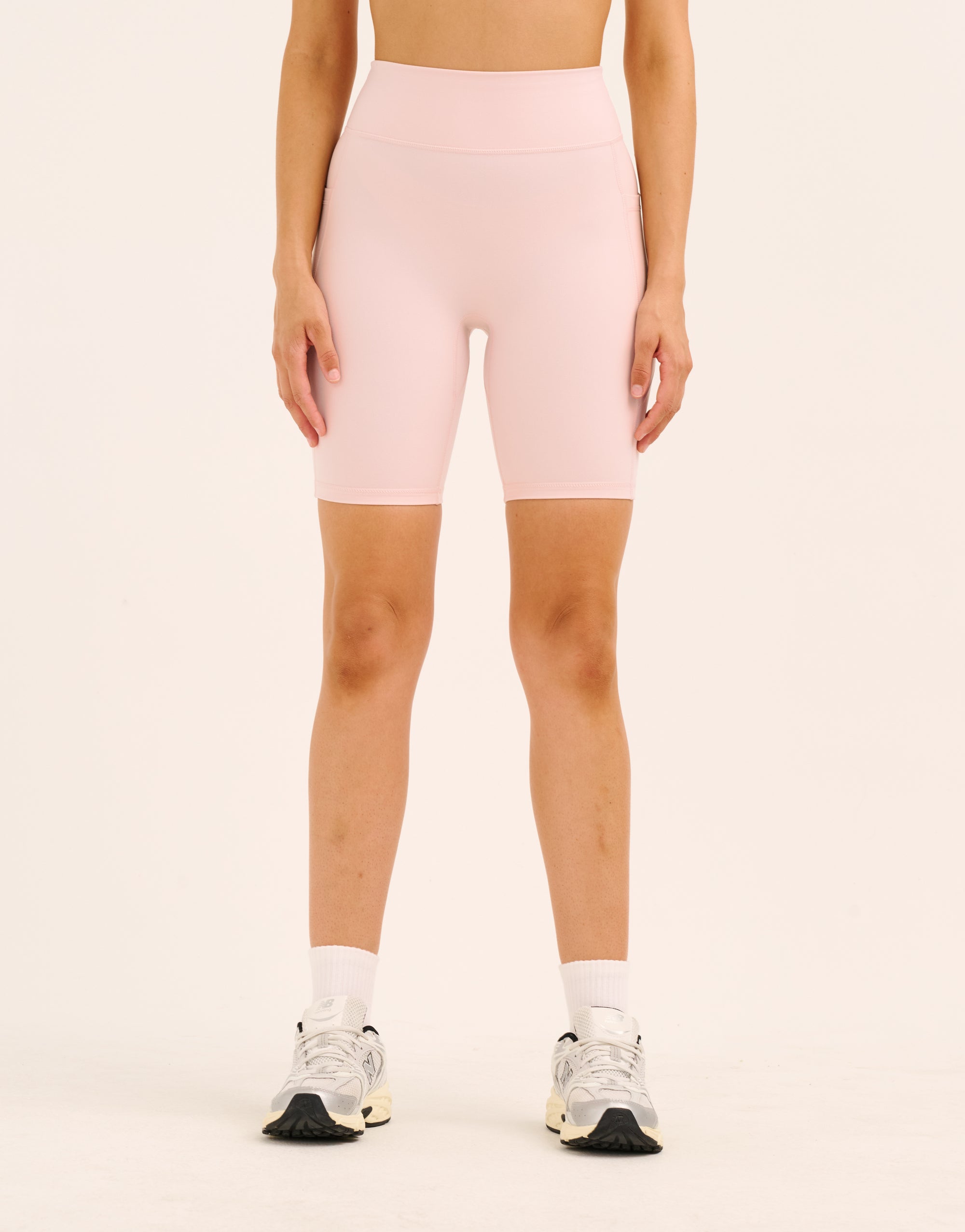 Ascend Pocket Shorts 8" - Mauve