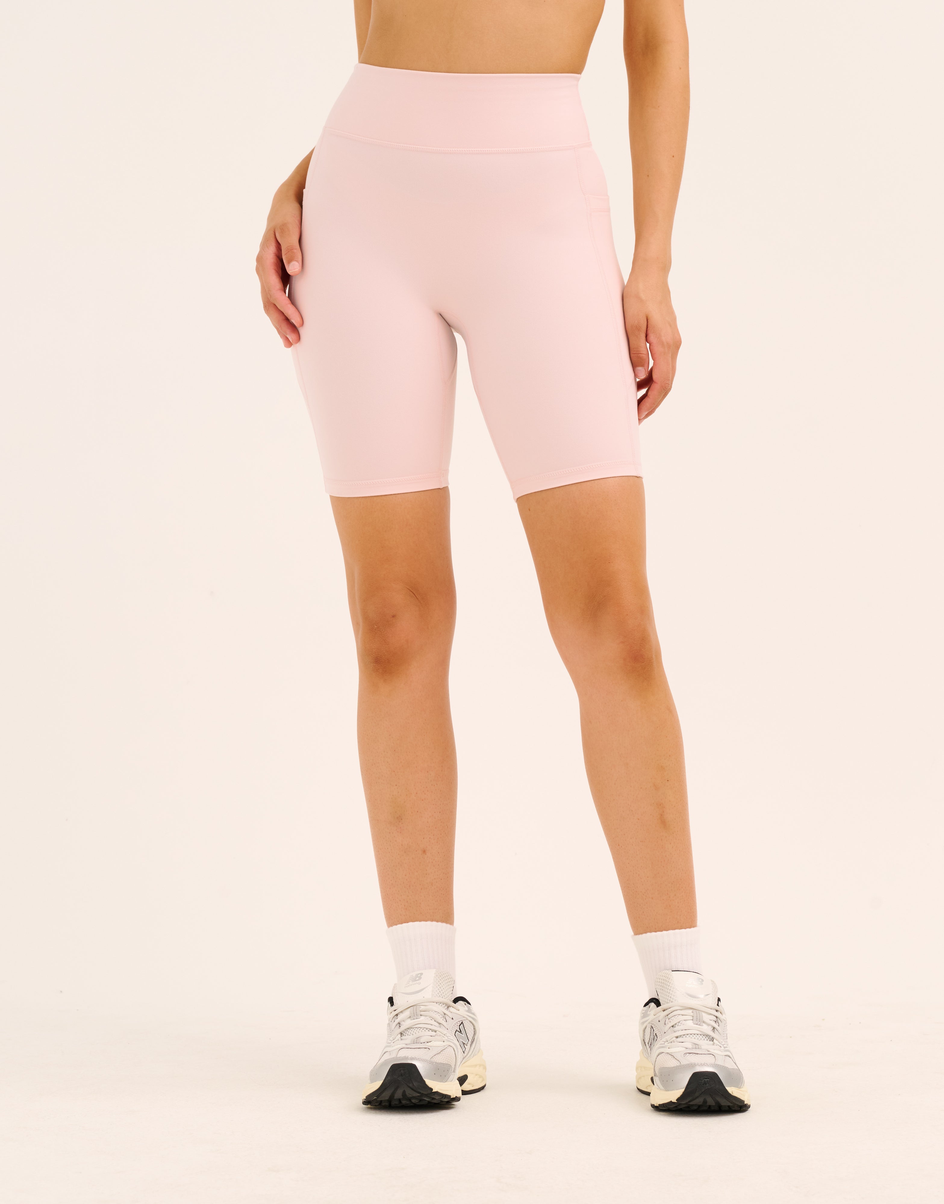Ascend Pocket Shorts 8" - Mauve