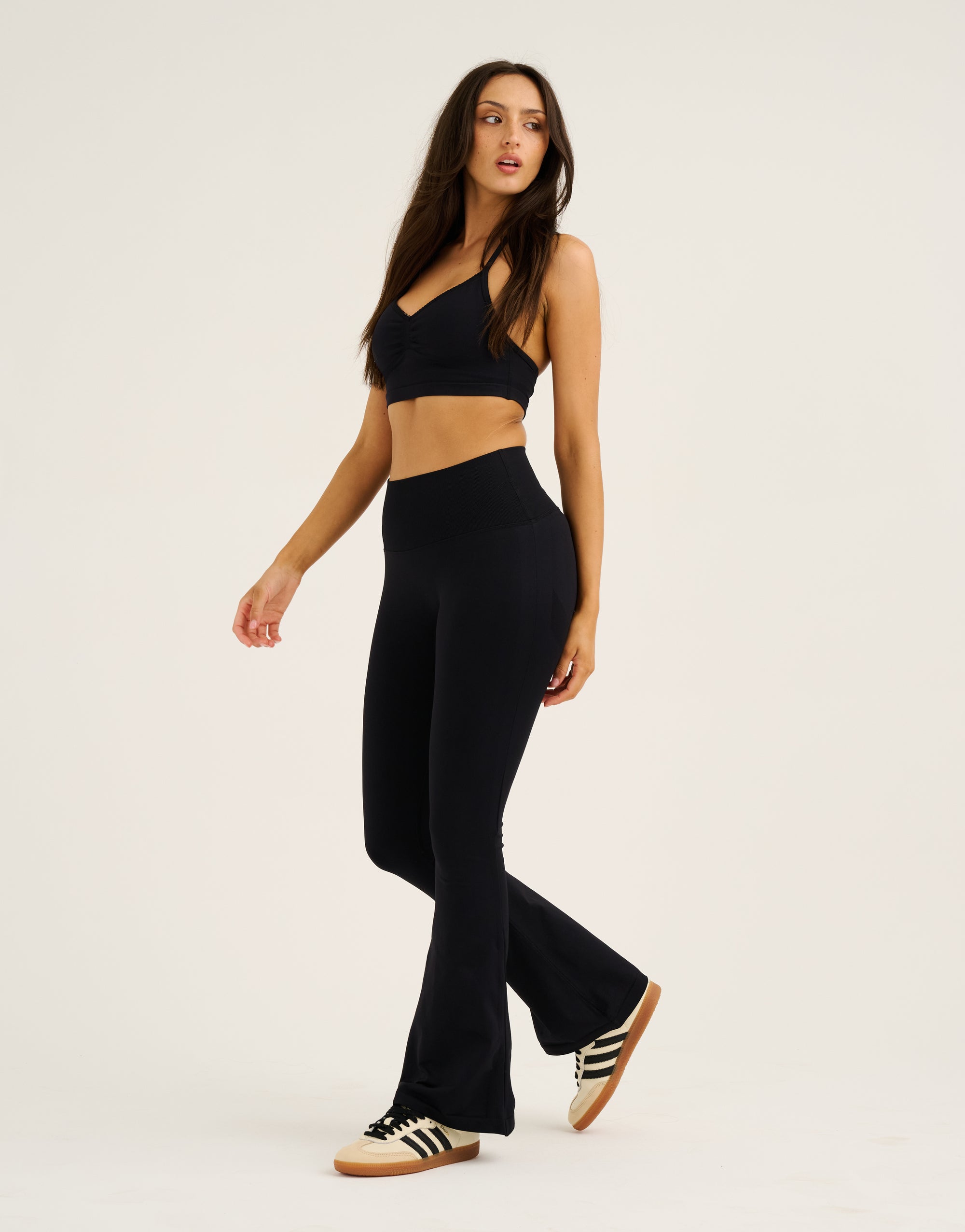 Pulse Invisible Scrunch Flare Leggings - Black