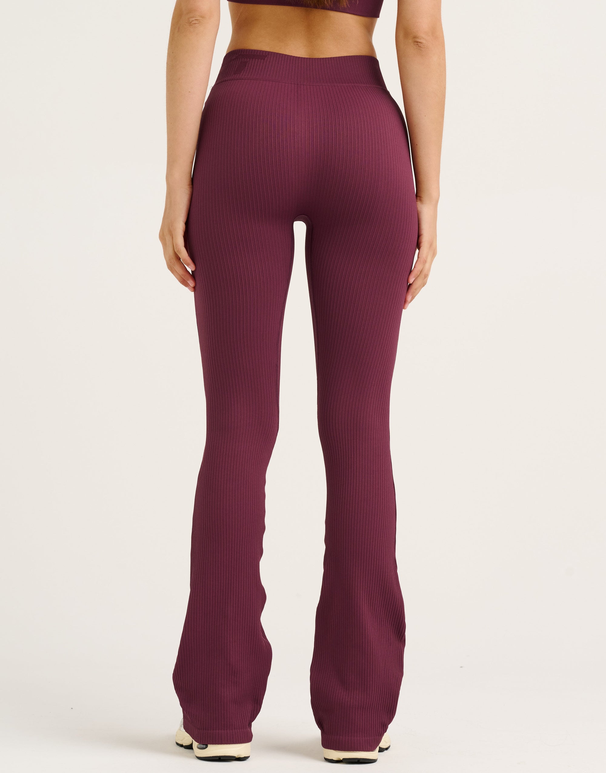 Arise Comfort Mid-Waist Flare Leggings - Blackberry