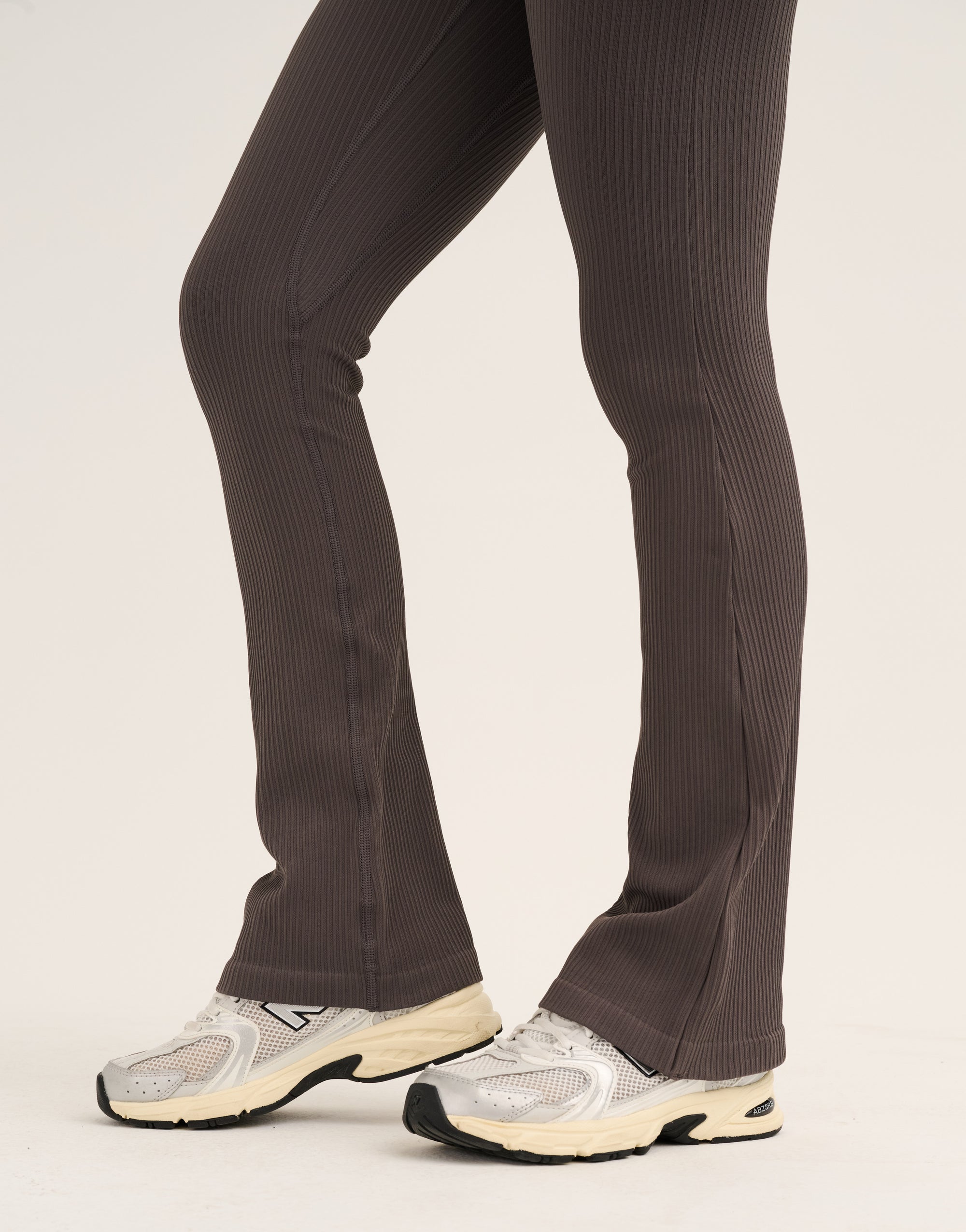 Arise Comfort Mid-Waist Flare Leggings - Slate Grey