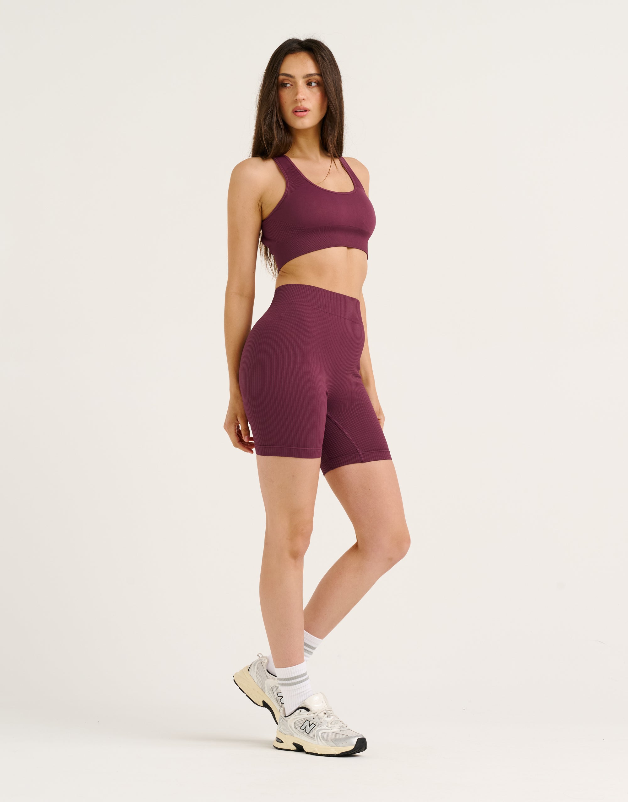 Arise Comfort Mid-Waist Shorts - Blackberry