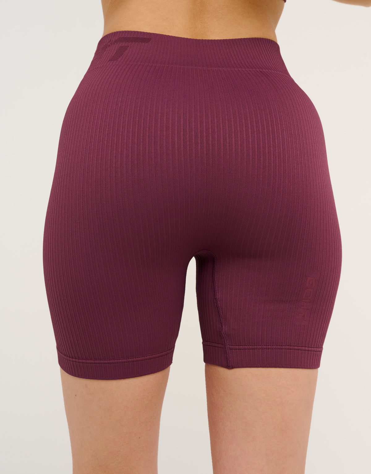 Arise Comfort Mid-Waist Shorts - Blackberry