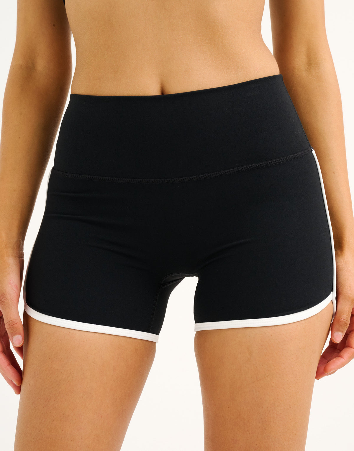 Mode Shorts - Black