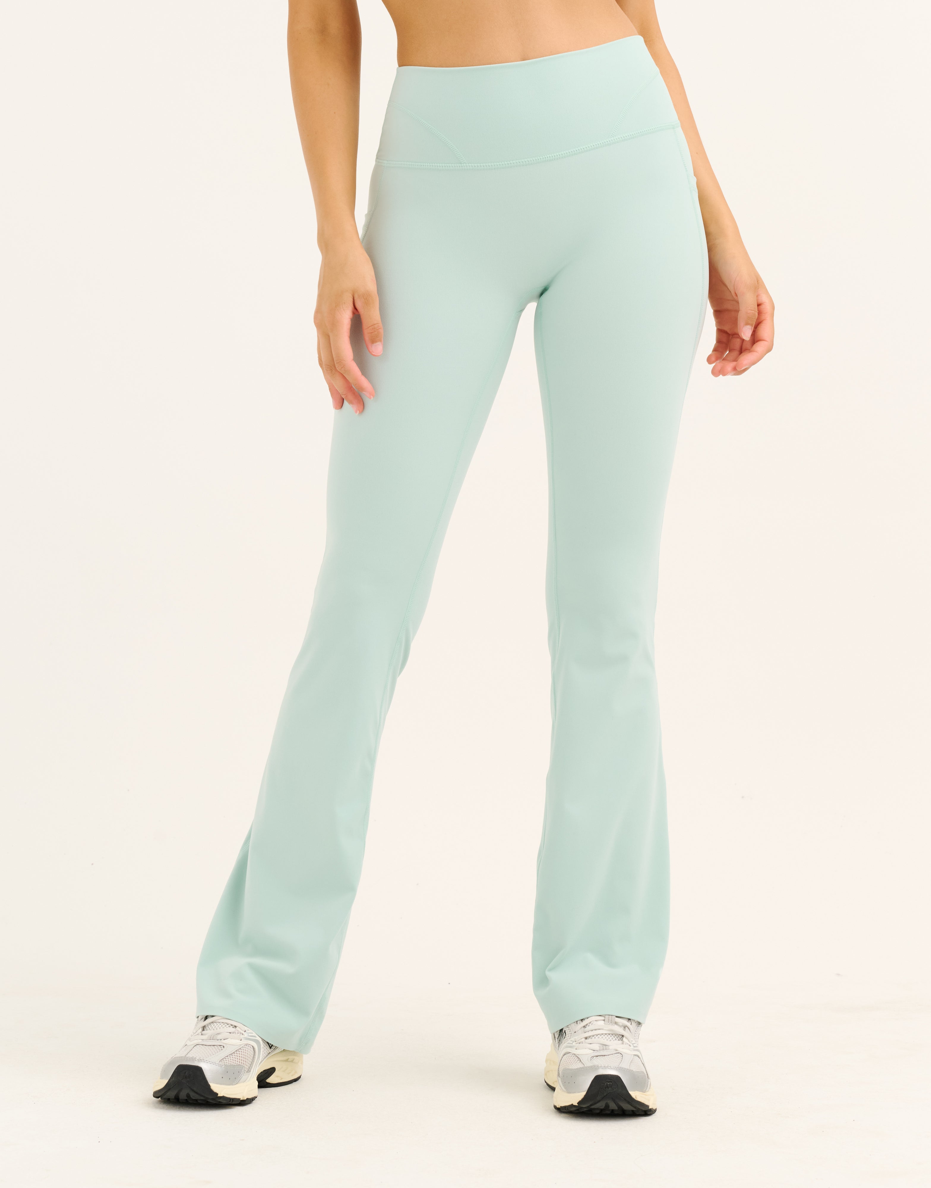 Lycra Invisible Scrunch Pocket Flare Leggings - Mint