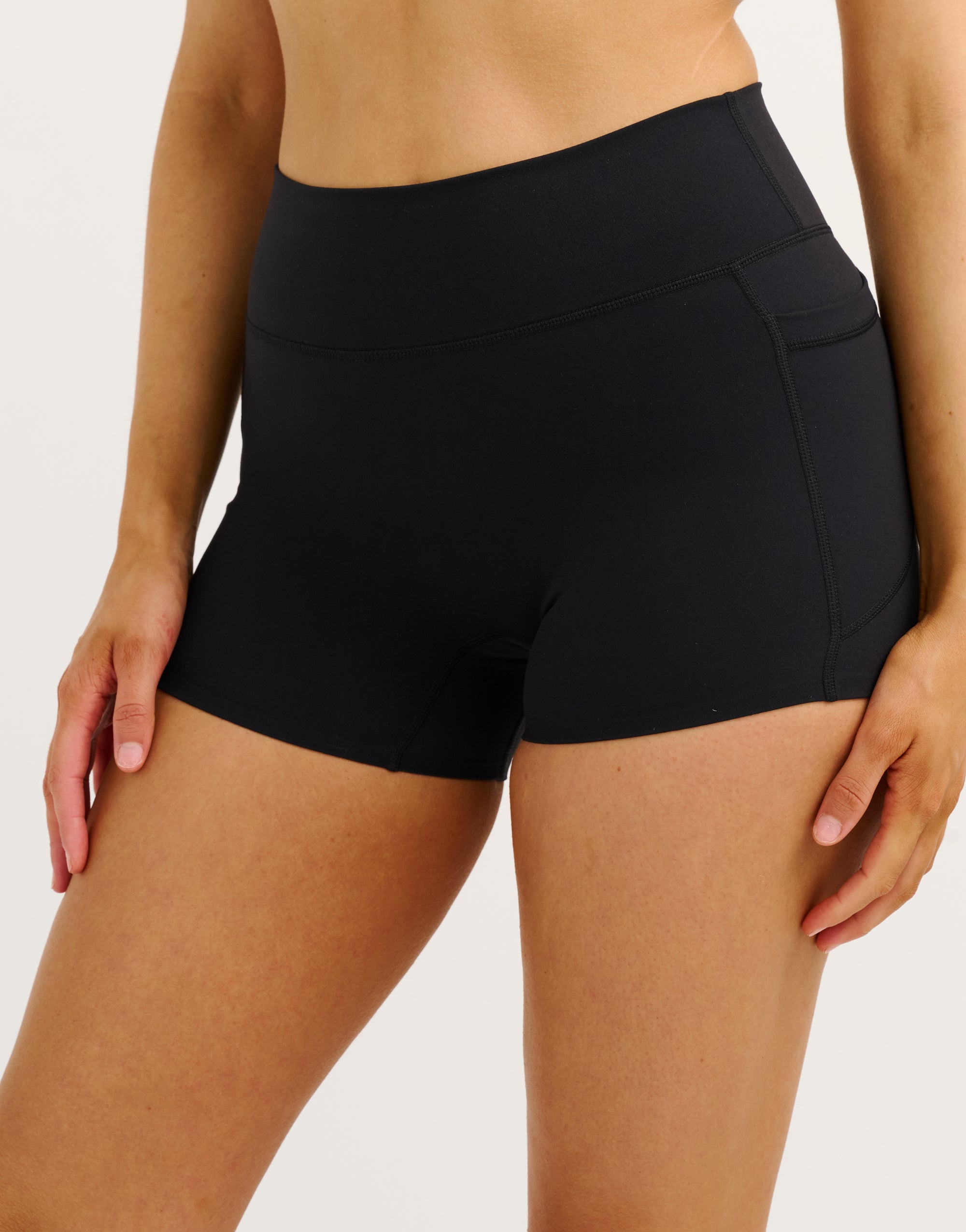 Lycra Invisible Scrunch Pocket Shorts - Black