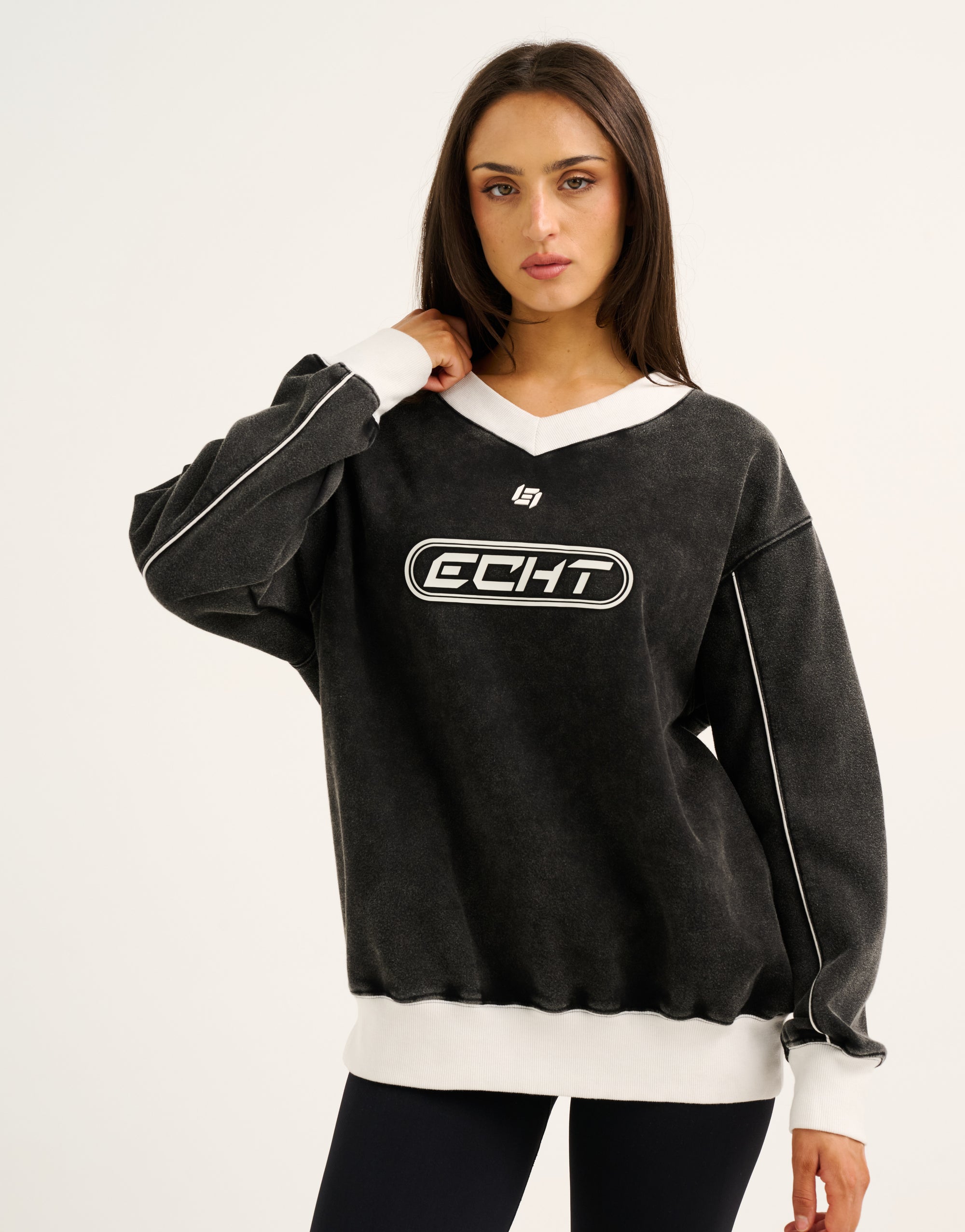 Club V Neck Sweatshirt - Black