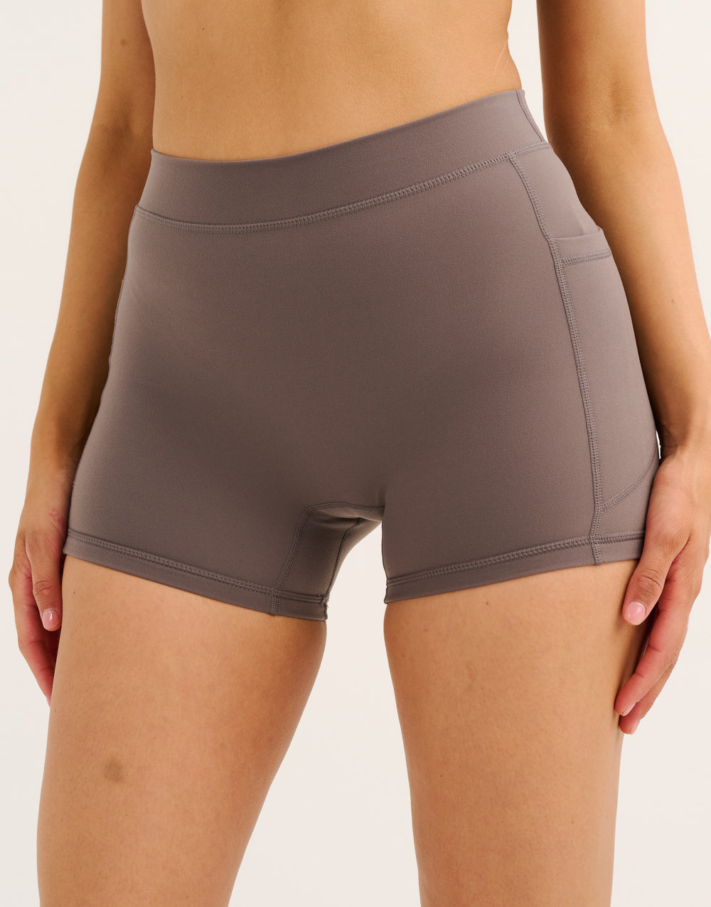 Ascend Pocket Mid-Waist Shorts 4
