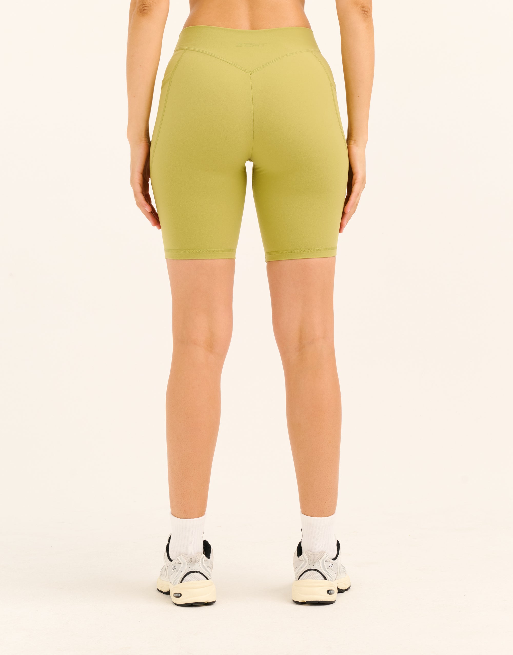 Ascend Pocket Mid-Waist Shorts 8" - Olive