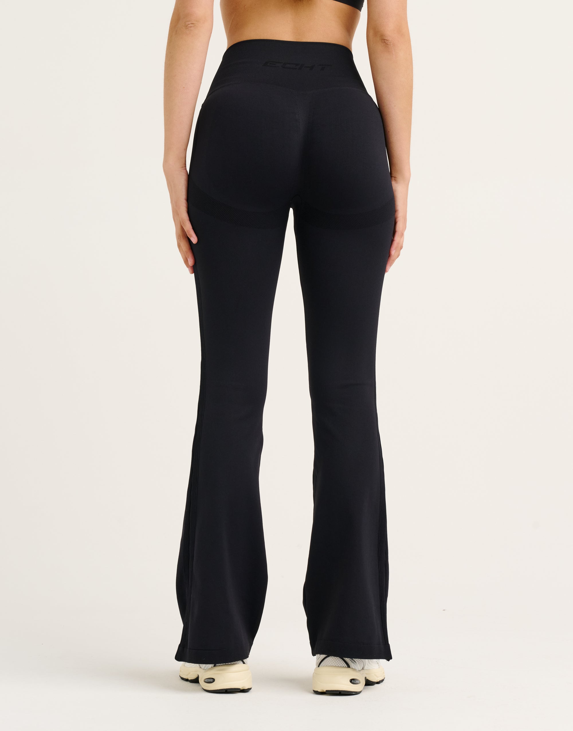 Arise Essential Flare Leggings - Stealth Black