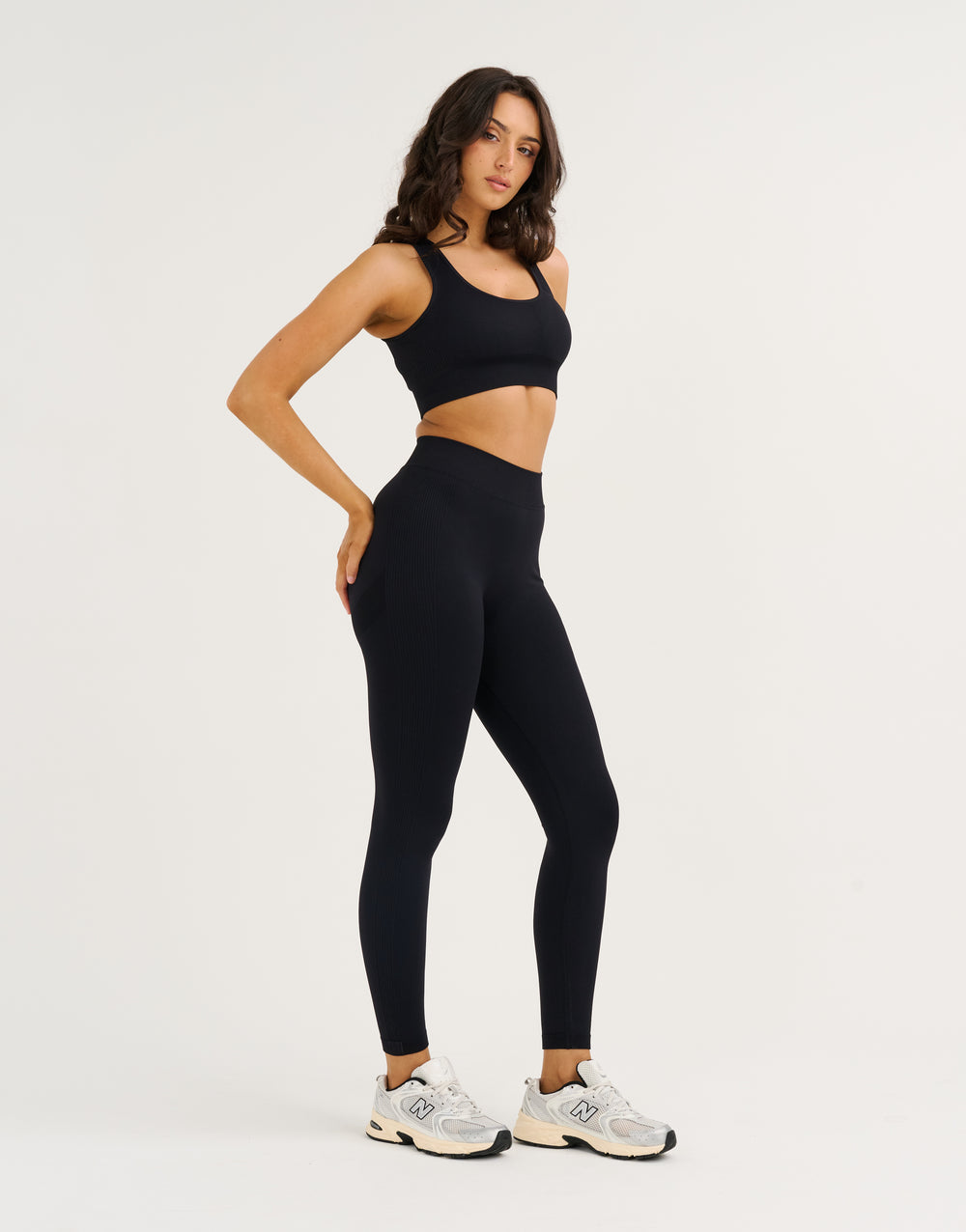 Arise Essential Mid-Waist Leggings V2 - Stealth Black