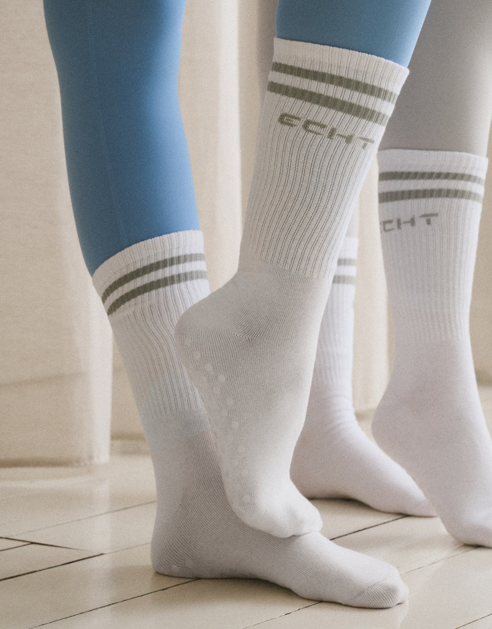 Grip Socks - White (1 Pair)