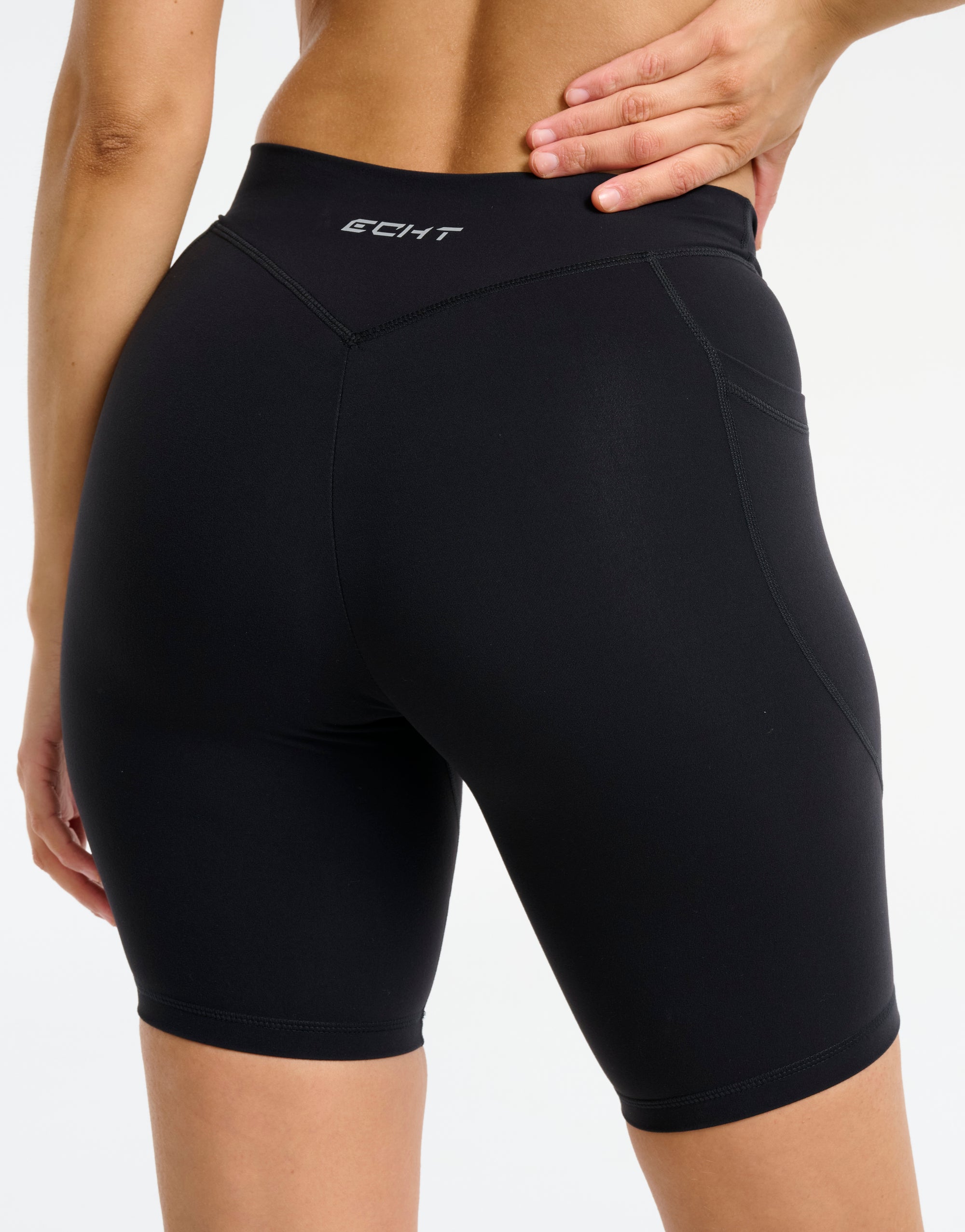 Ascend Pocket Mid-Waist Shorts 8" - Black