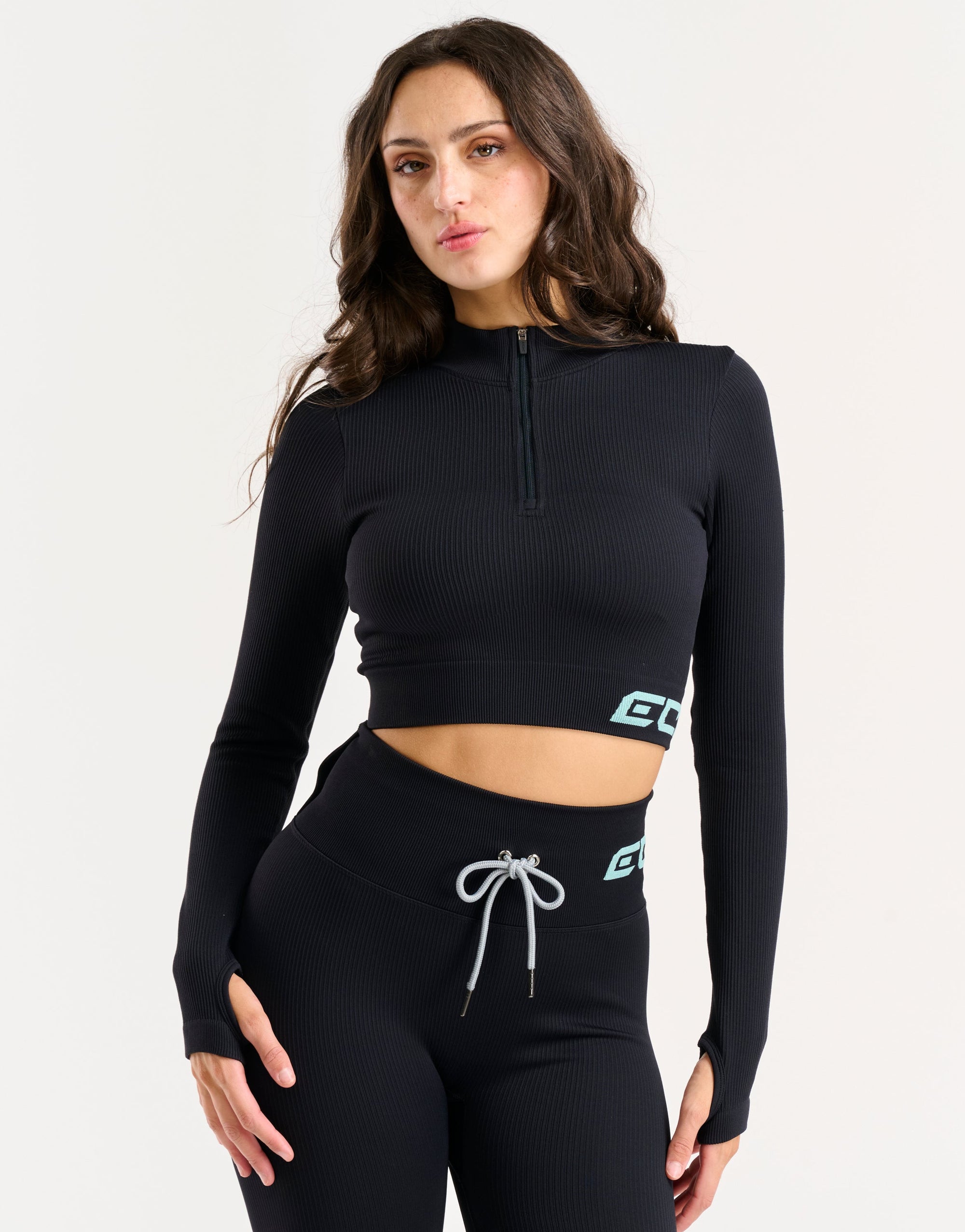 Arise Style Cropped Long Sleeve - Black with Mint
