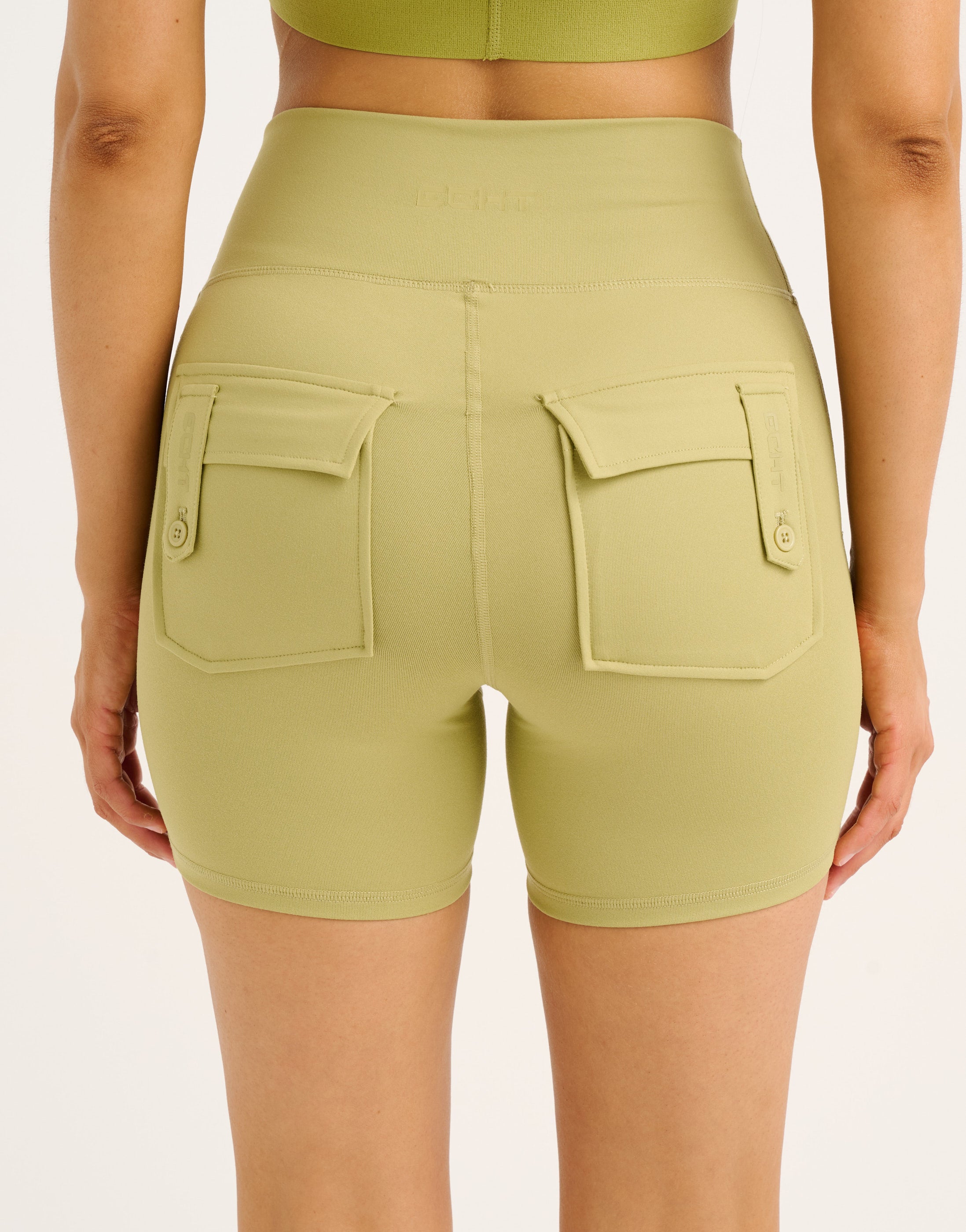 Essence Shorts - Olive