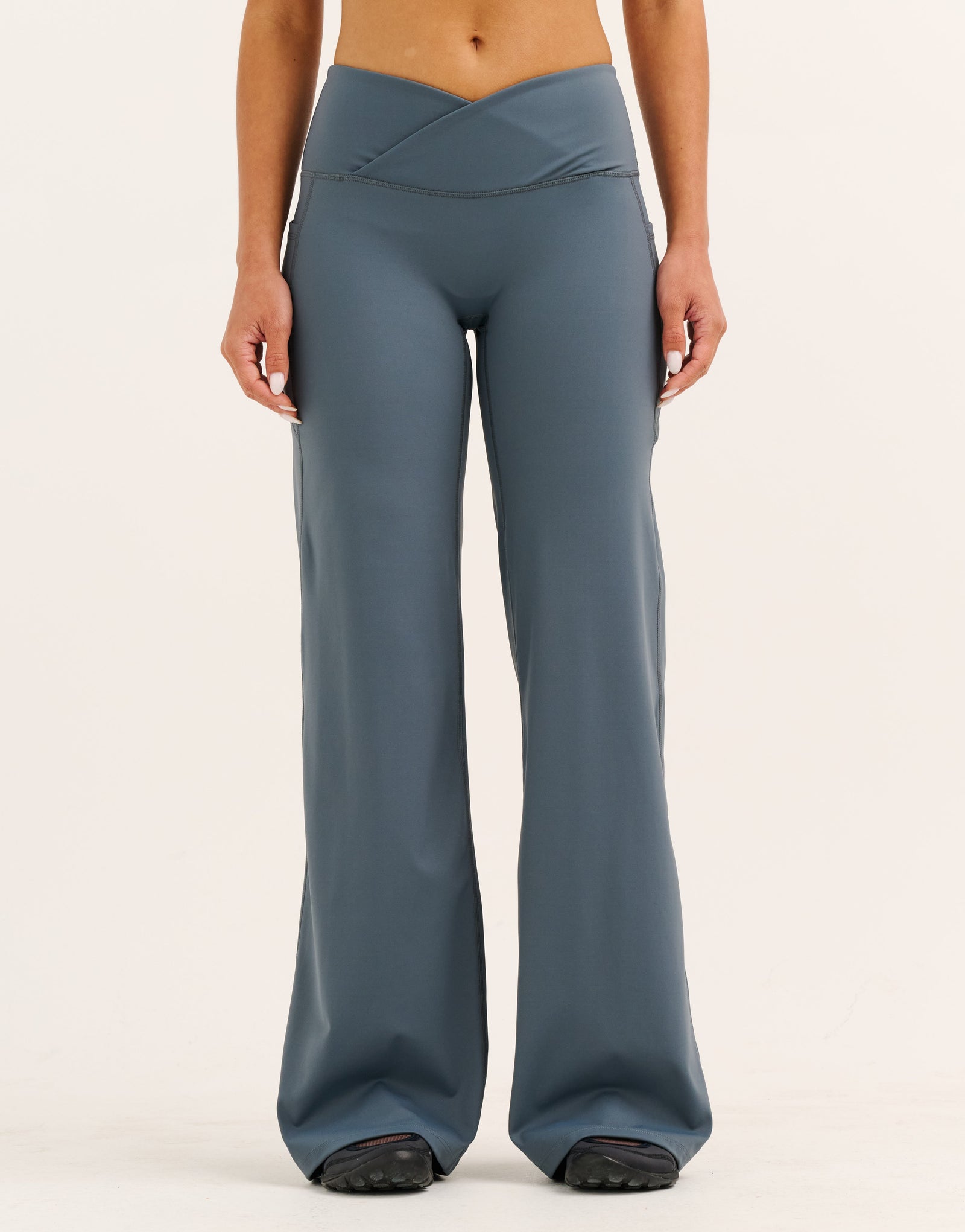Nova Lycra® Wide Leg Pant - Storm Grey
