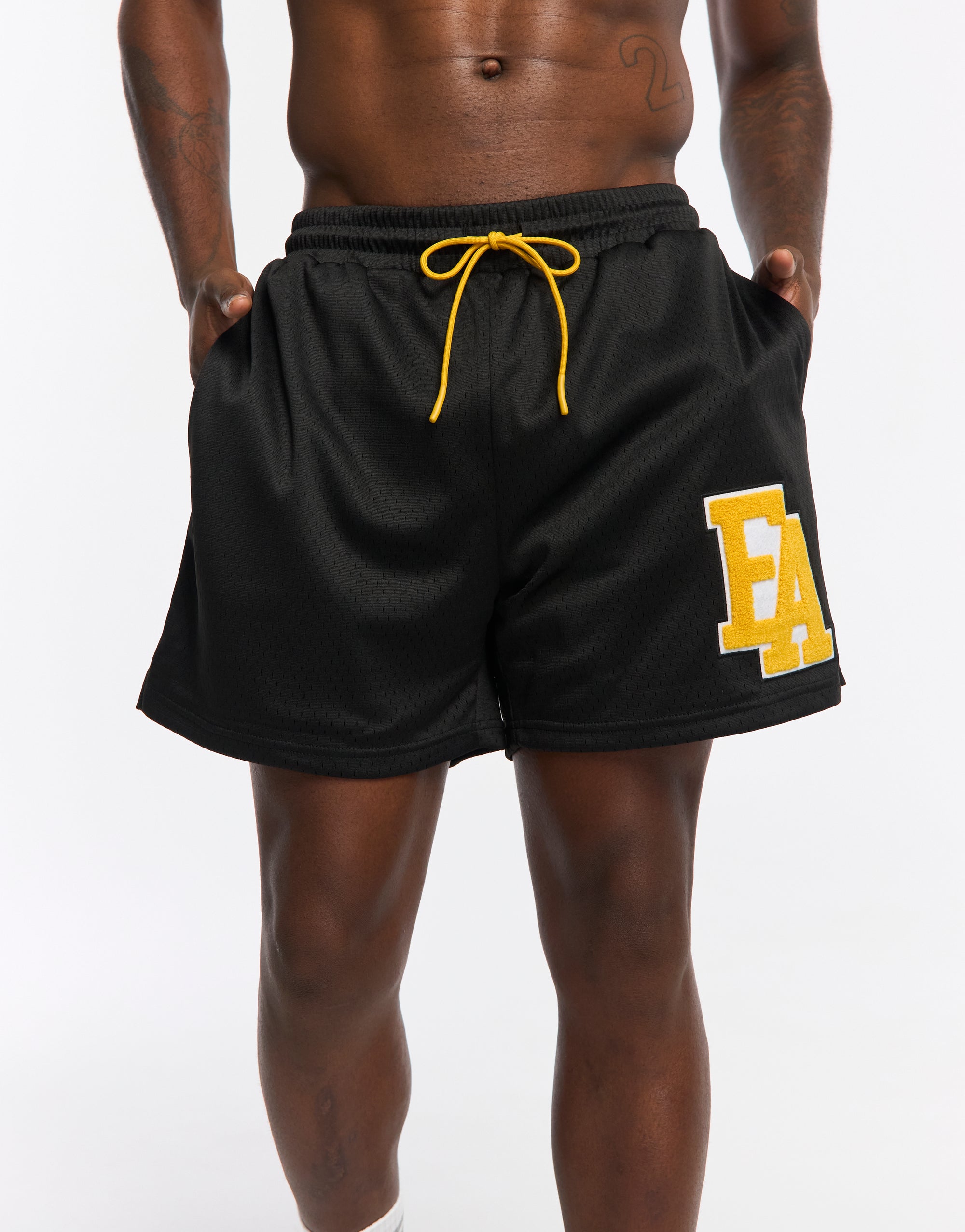 Top Marks Shorts - Black/Yellow