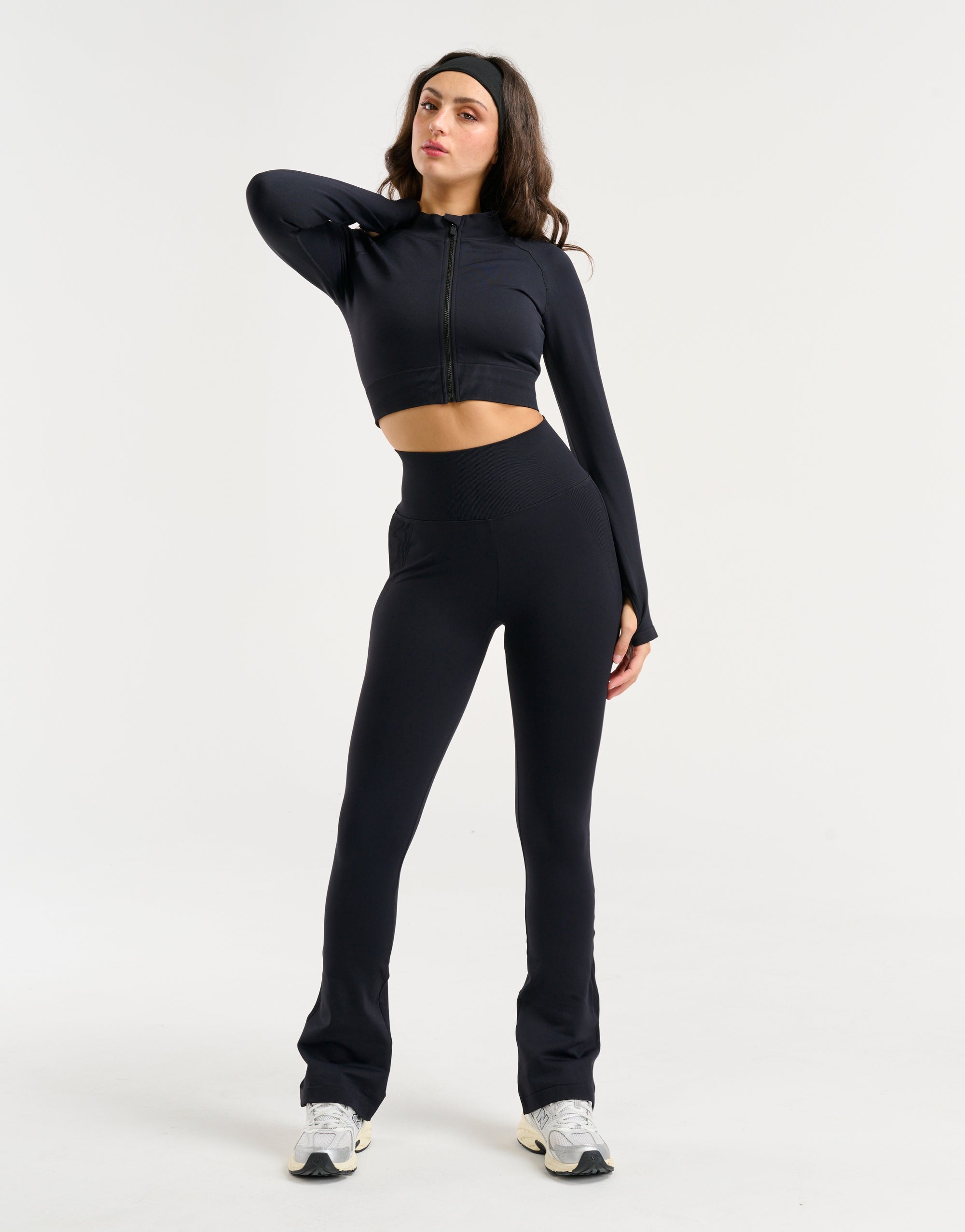 Arise Essential Flare Leggings - Black
