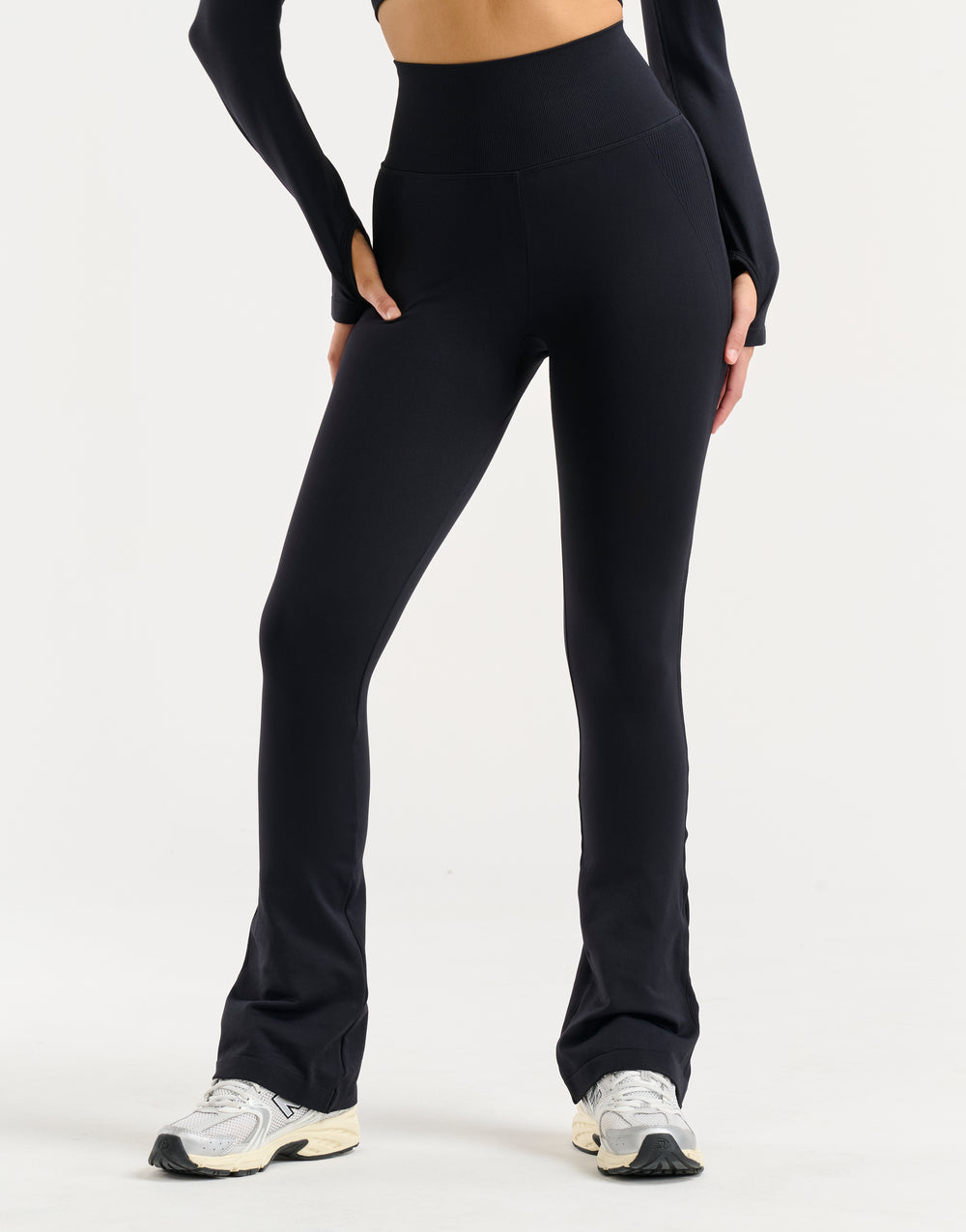 Arise Essential Flare Leggings - Black